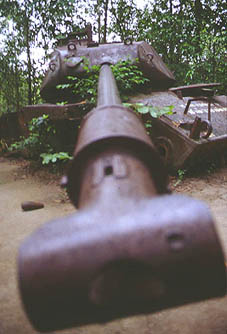 Tank.jpg (23699 bytes)